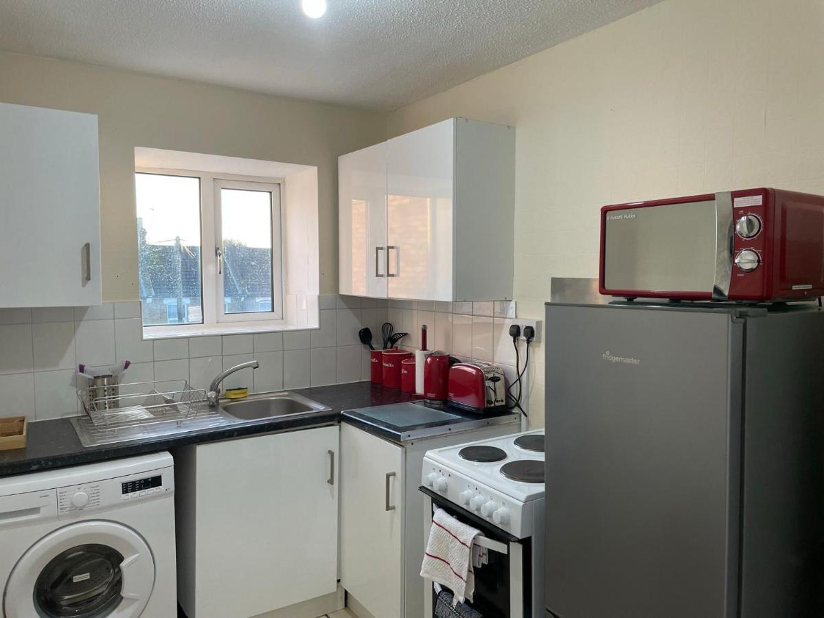 Nnk Air Bnb Enfield Esterno foto
